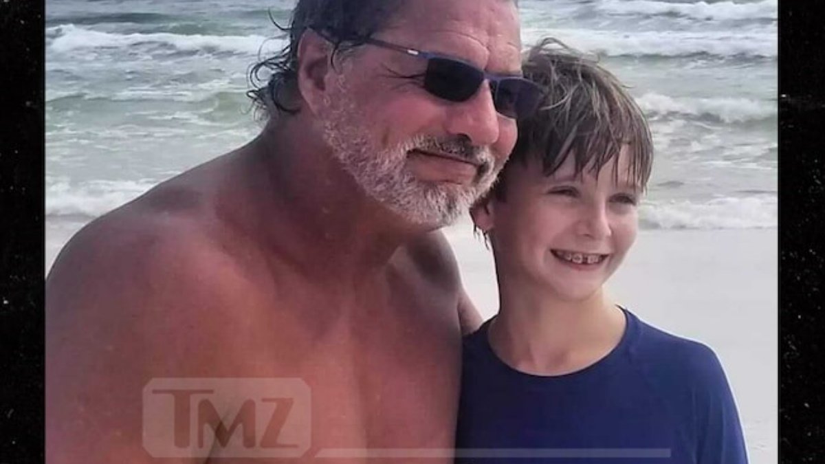 Former WWE Star Al Snow Saves Child From Ocean Riptide