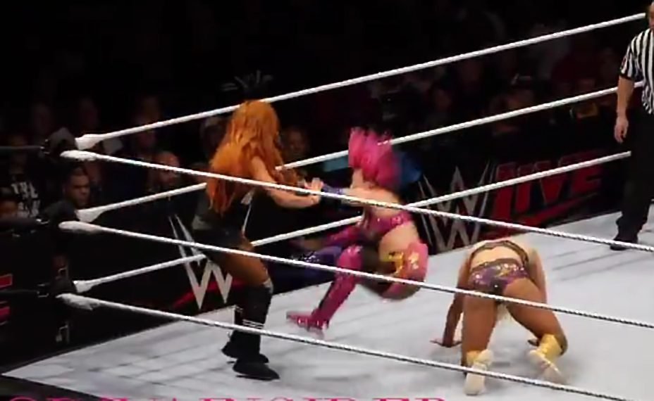 Asuka Hilariously Botches Spot In Live Event Triple Threat (Video)