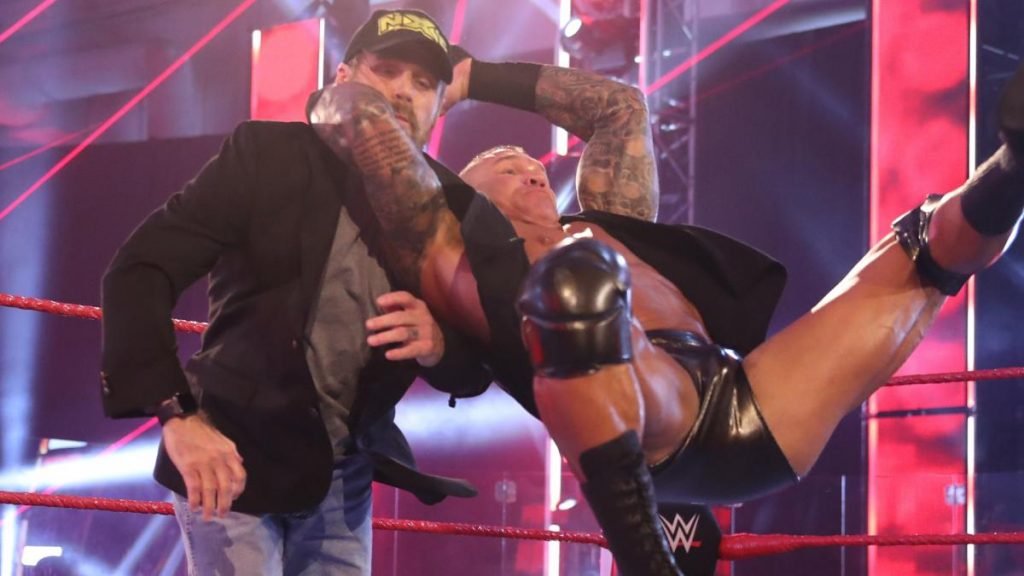 Former WWE Star Shoots On Shawn Michaels Selling On Raw
