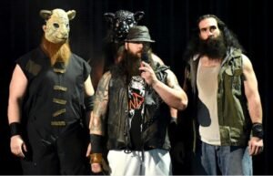 Bray Wyatt Shares Awesome Never-Before-Seen Pic Of Wyatt Family & Roman Reigns