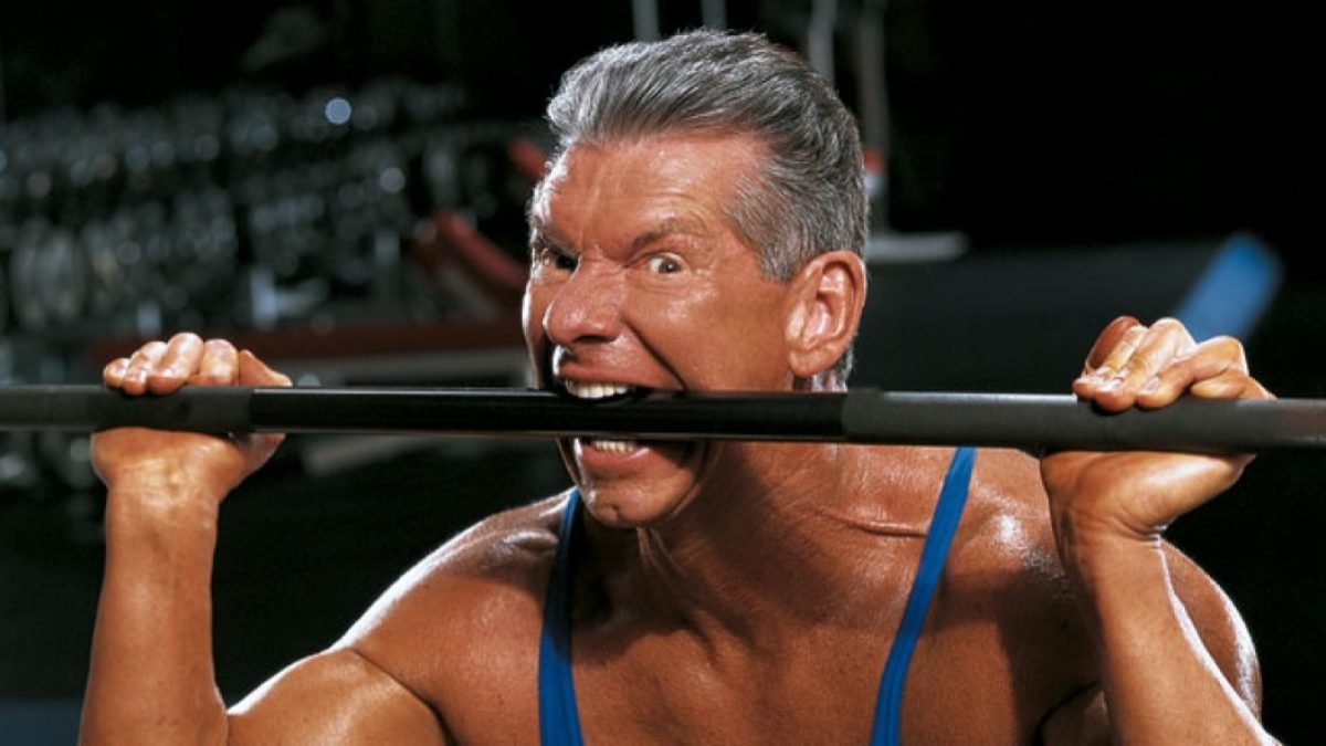 Vince McMahon Still Trains Hard In The Gym (VIDEO)