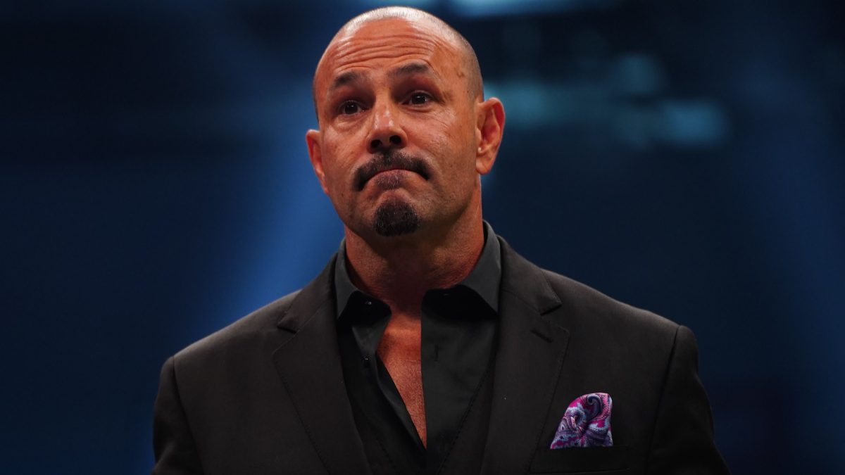 Chavo Guerrero Apologises For Seth Rollins Tweet