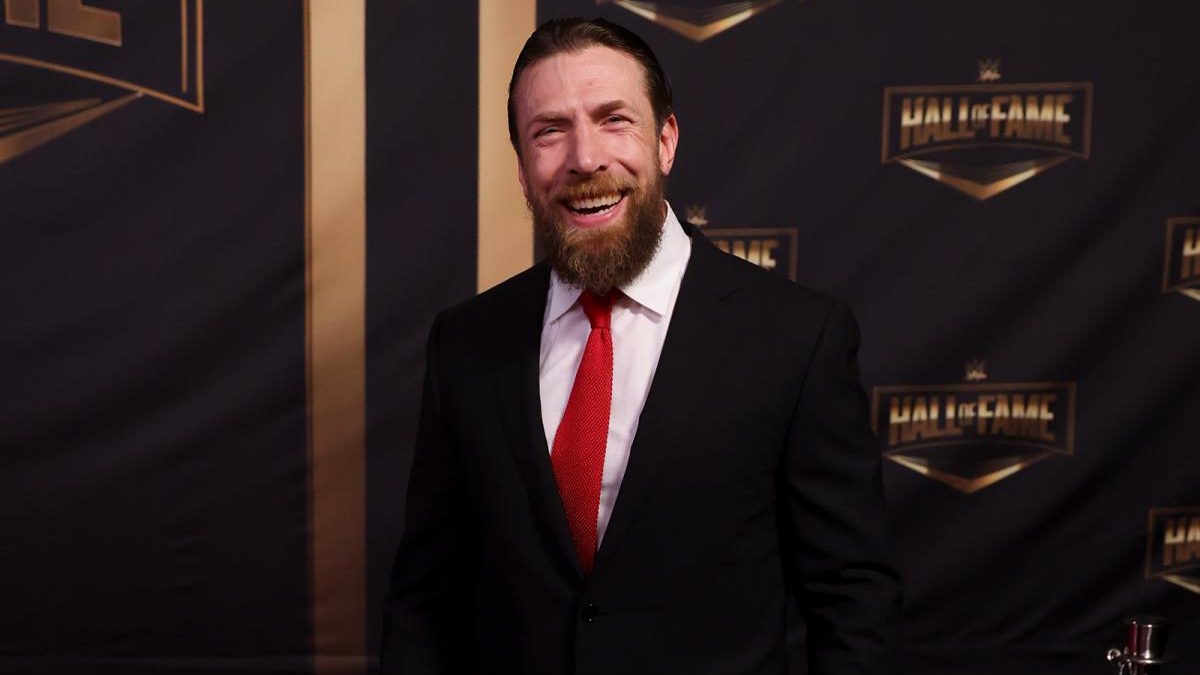 Daniel Bryan Clarifies WWE Contract Rumors