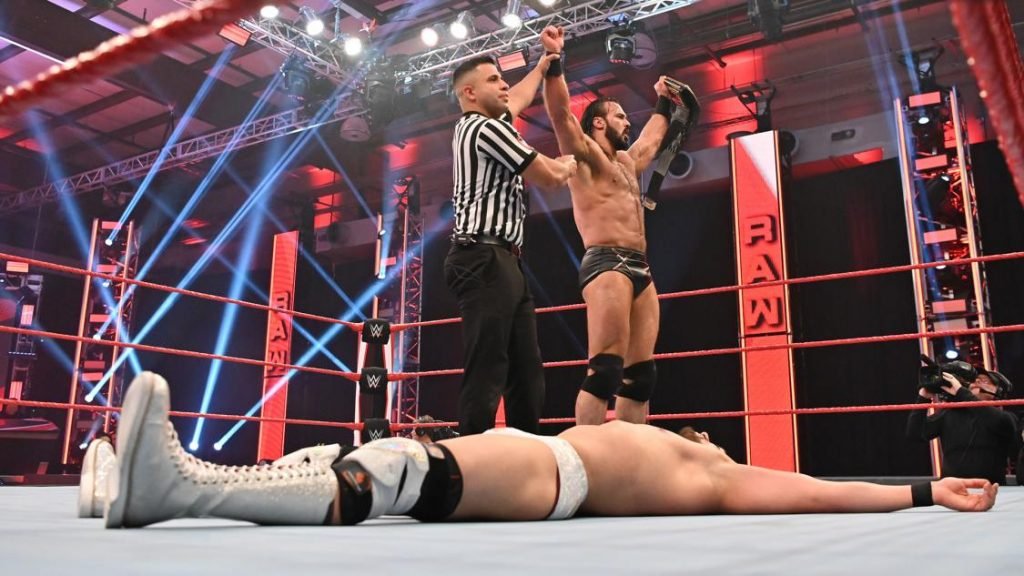 WWE Raw Star Shows Off Nasty Head Injury (IMAGE)