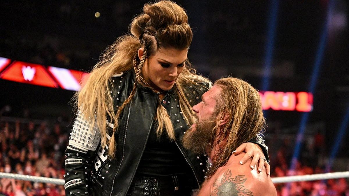 Edge & Beth Phoenix Vs The Miz & Maryse Set For WWE Royal Rumble