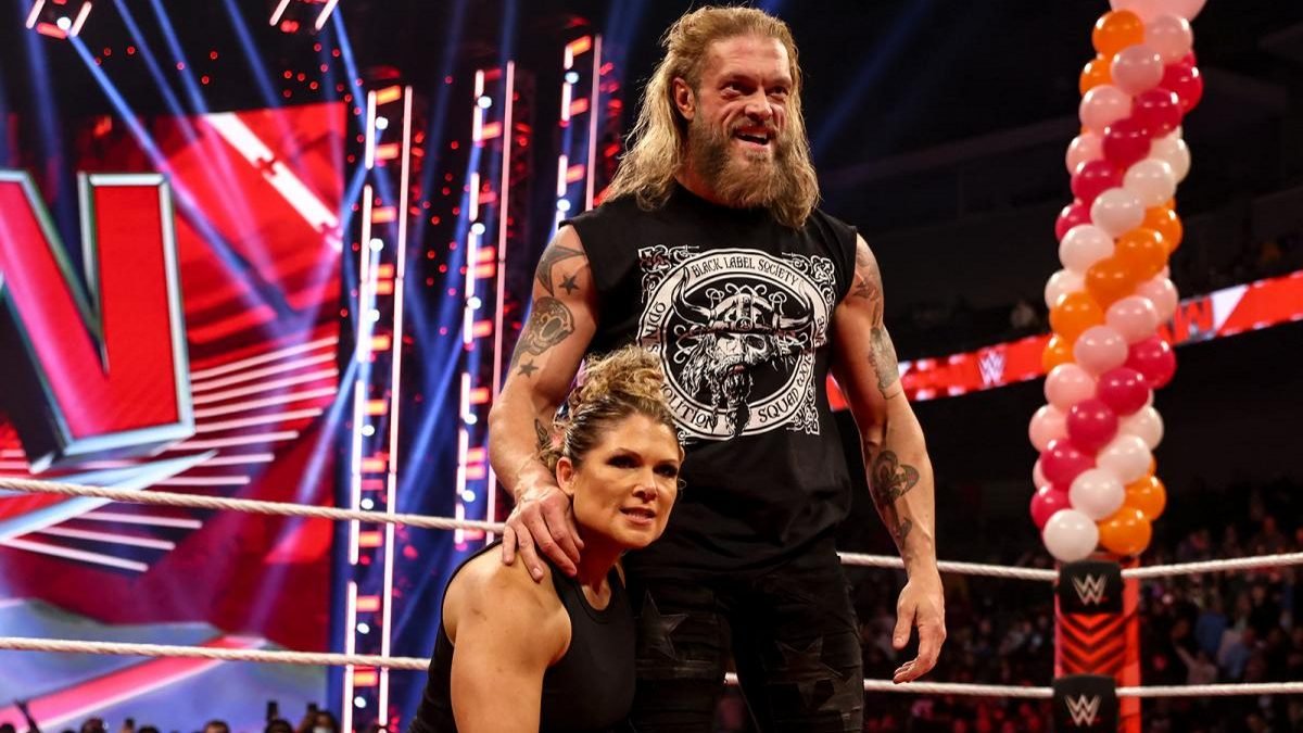 Edge Loves Working With Beth Phoenix