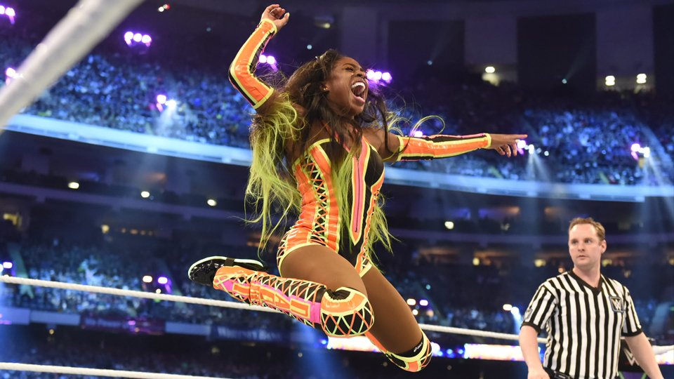 Naomi Reveals Personal & Health Issues Are Keeping Her Off WWE TV