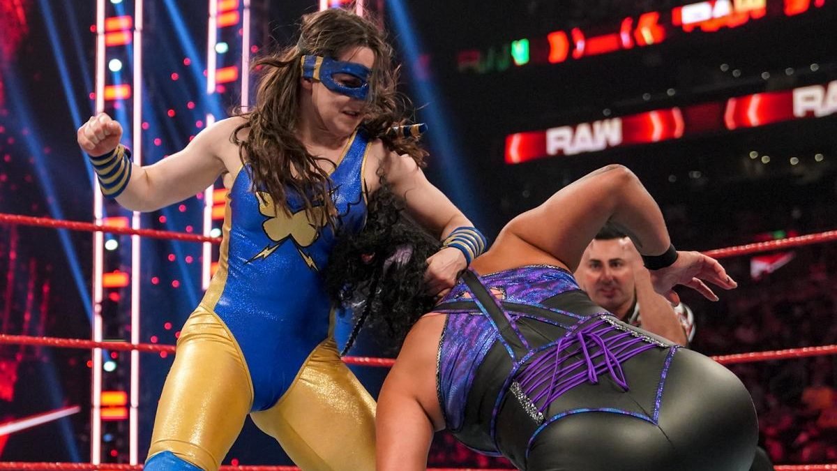 Confusing Botched Finish To Nikki ASH Vs. Tamina On WWE Raw