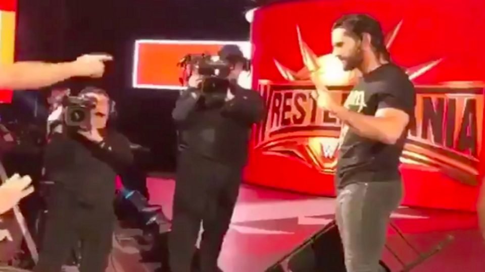 WWE Cameraman Hilariously Caught Squatting Whilst Filming Raw (VIDEO)