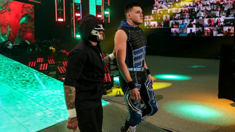 Reason Why Rey & Dominik Mysterio Weren’t On WWE SmackDown Last Week Revealed