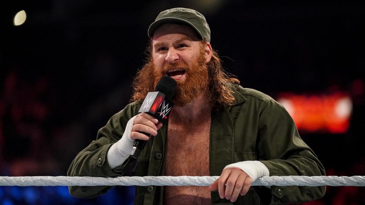 Sami Zayn Re-Signs With WWE