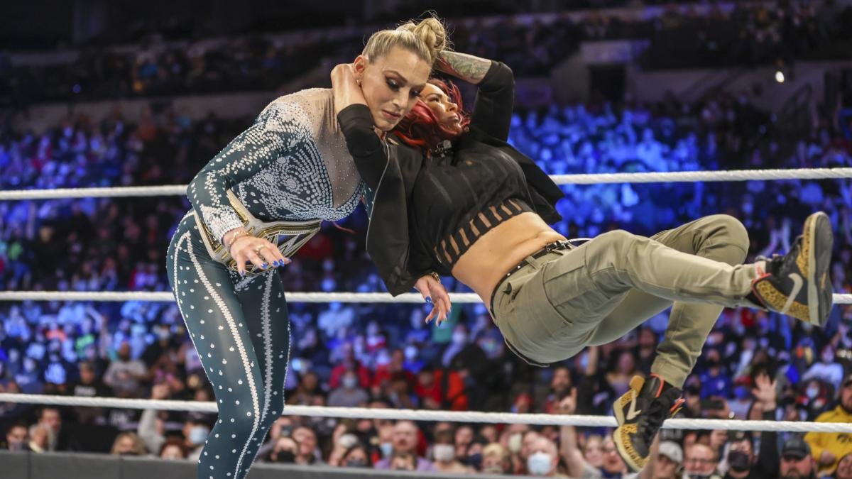 Lita Wants To Pick Up Where She Left Off With WWE’s Charlotte Flair