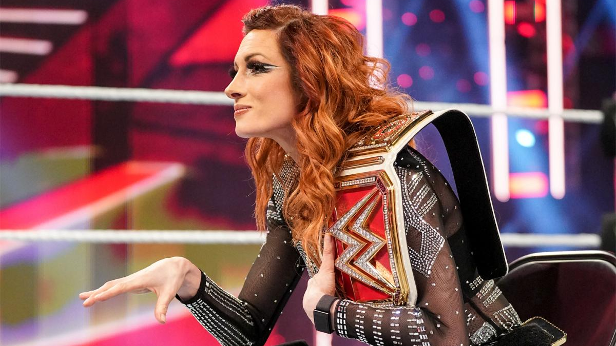 Becky Lynch Shows Off New Look Following WWE Raw Haircut