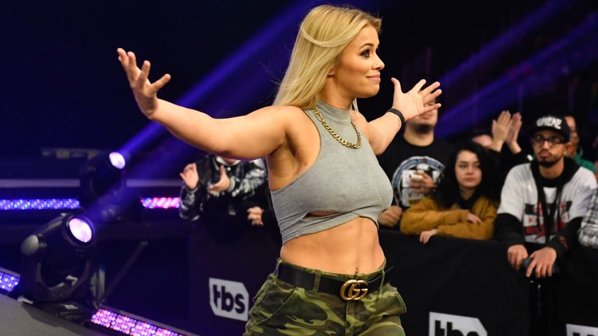 Paige VanZant Set To Sign With AEW