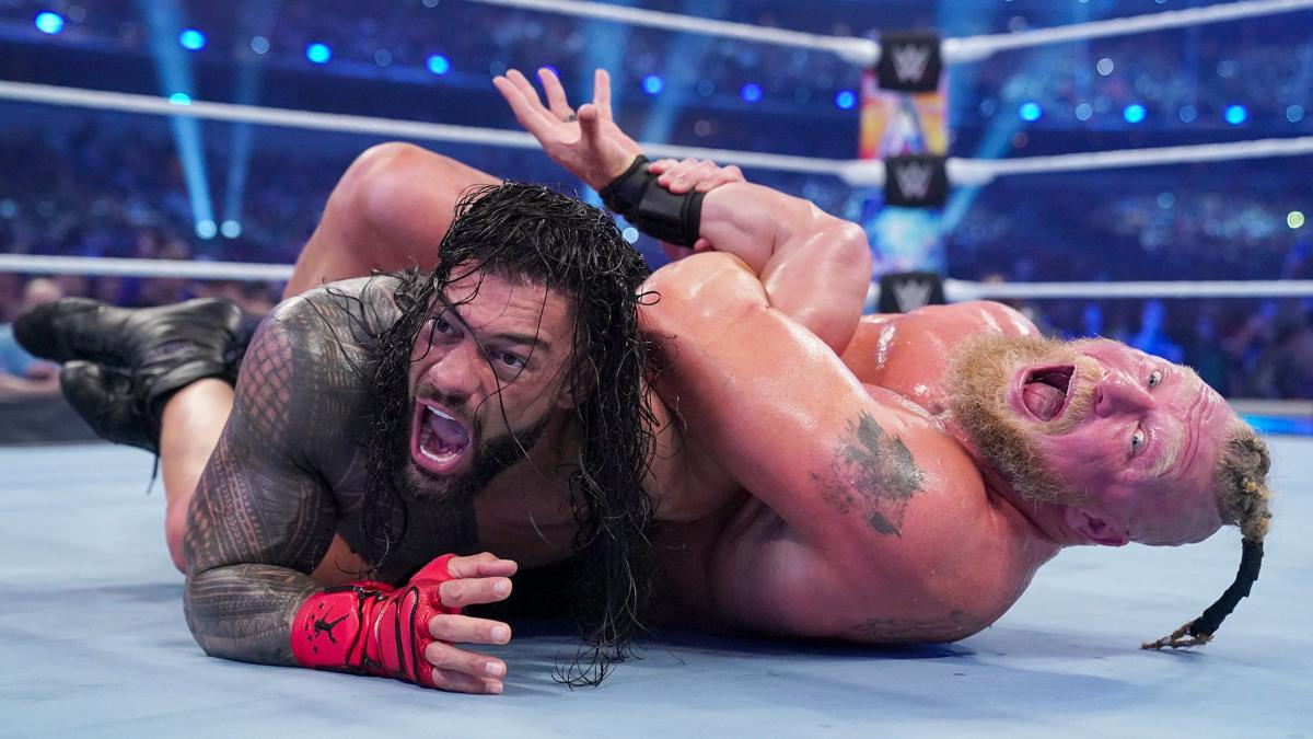 Roman Reigns Seemingly Suffers Legitimate Injury During WrestleMania 38