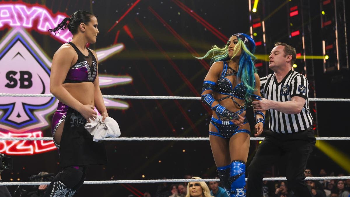 Shayna Baszler Tweets Support For Sasha Banks & Naomi Following WWE Raw Walk-Out