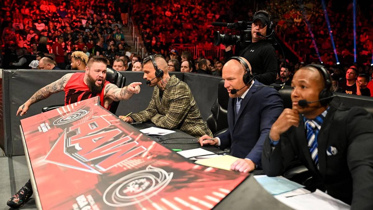 WWE Name Wants Some Commentators To ‘Just Shut Up’