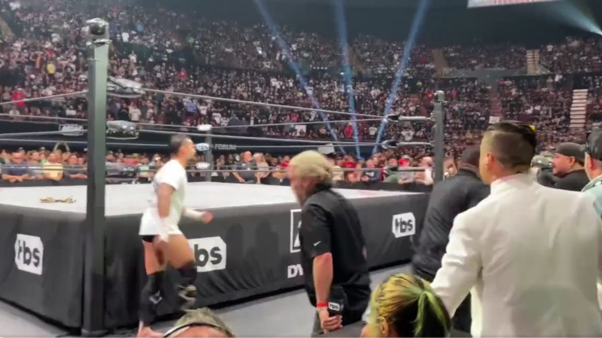 VIDEO: CM Punk Comes Out After Crazy MJF Promo, MJF Leaves Through Crowd