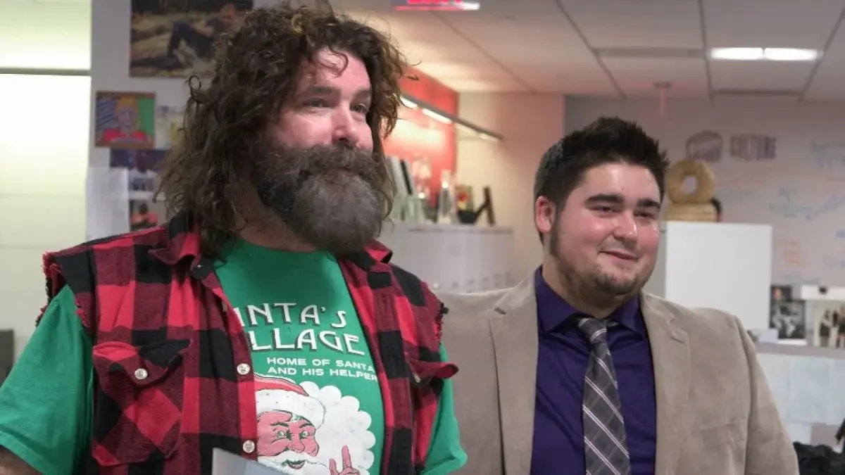 Mick Foley Signs New Deal With WWE