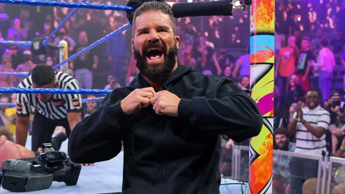 Robert Roode Receives Medical Treatment