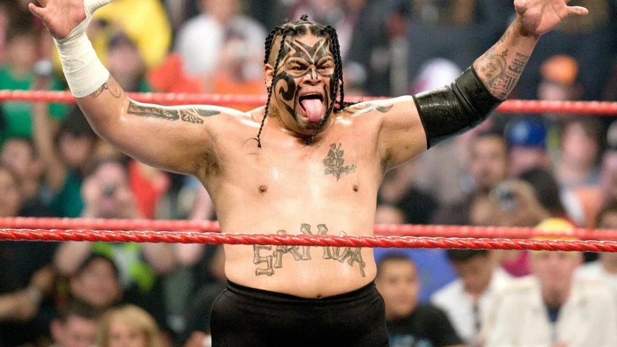 Jey Uso Shows Off Completed Tribal Tattoo Honoring Umaga (Video)