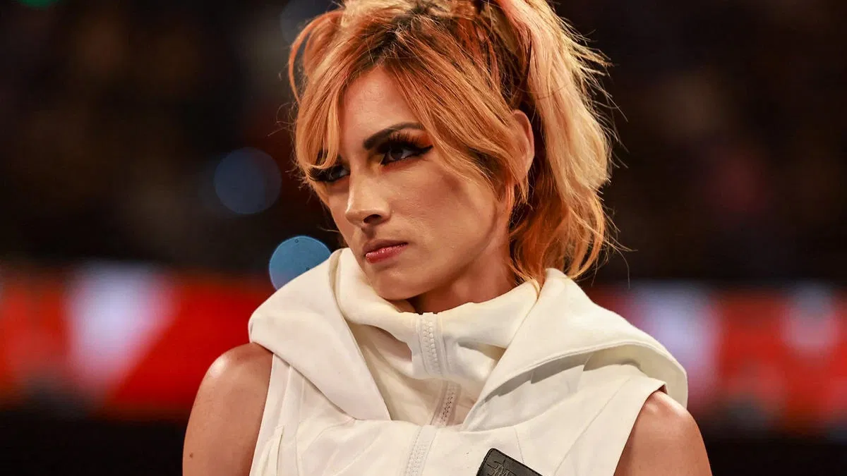 Look: WWE's Becky Lynch, Ronda Rousey trade personal insults on