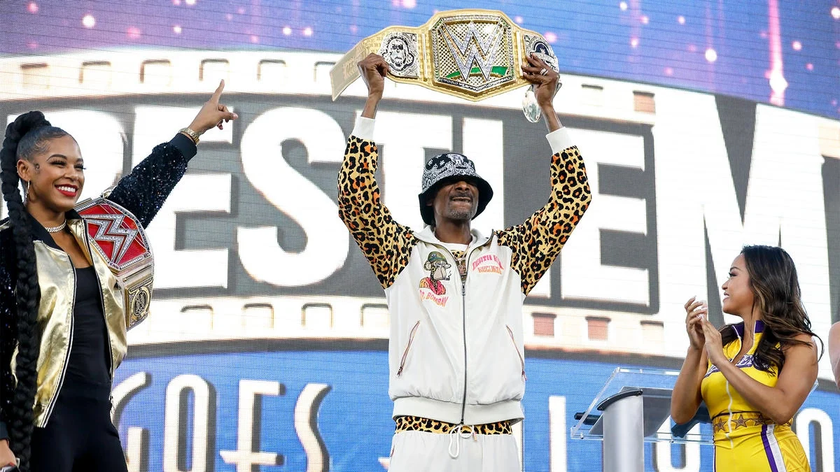 Snoop Dogg Has Lost His Golden WWE Championship