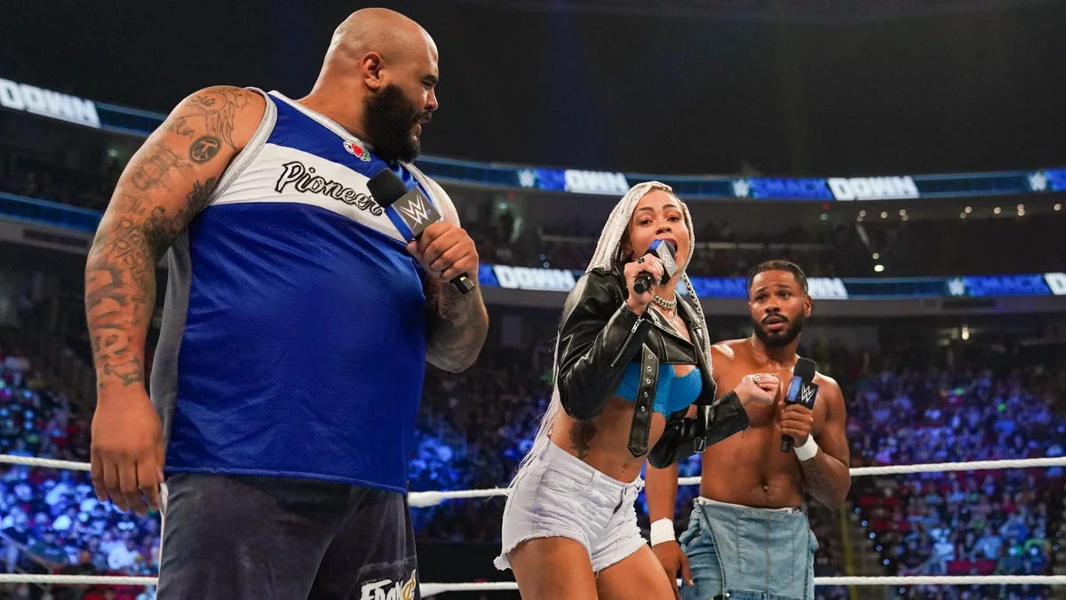 Hit Row reintroduce themselves after returning on SmackDown