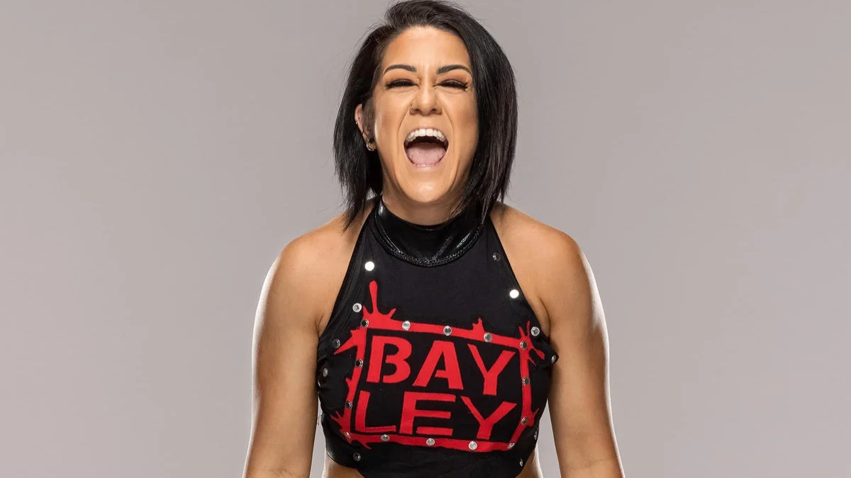 WWE Star Bayley Hilariously Trolls Young Fans On Twitter