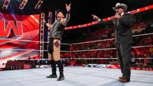 WWE Legend Returns To Raw, Crazy Bobby Lashley Storyline, Triple H Contracts Covid-19 - News Bulletin - October 18, 2022