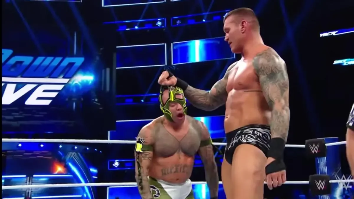 Randy Orton exposes Rey Mysterio's face on SmackDown in November 2018