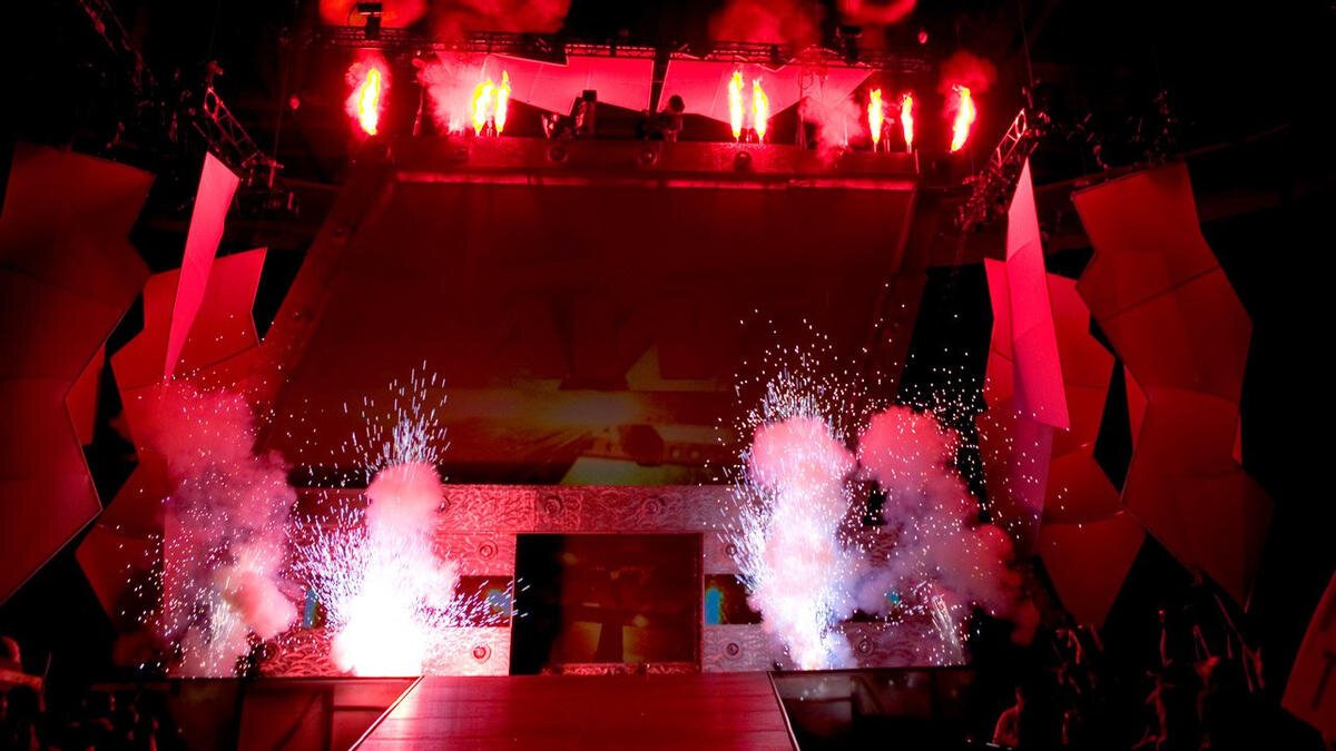 See WWE Star’s Awesome New Entrance [VIDEO]