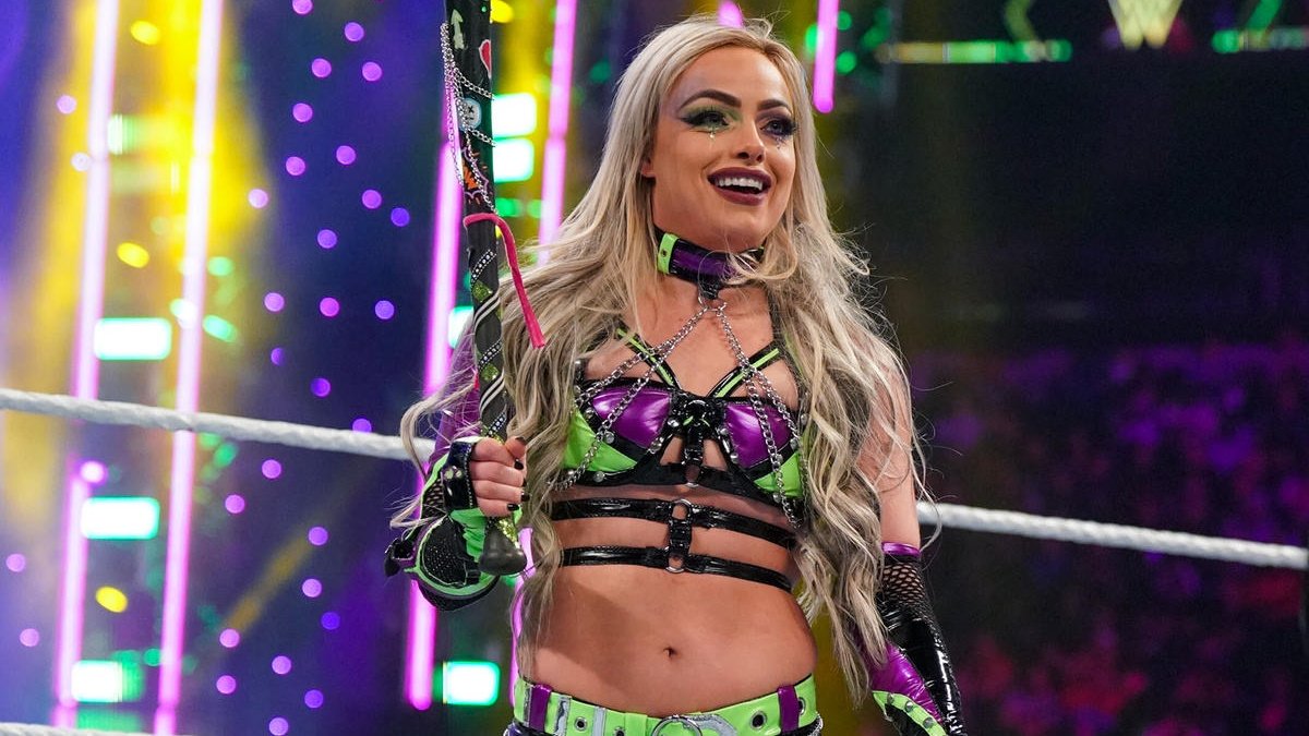 Liv Morgan Reunited With Former WWE Star At Movie Premiere (VIDEO)