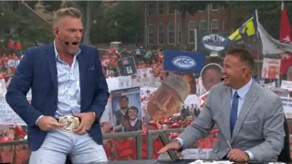 College GameDay Fans Falling In Love With Pat McAfee