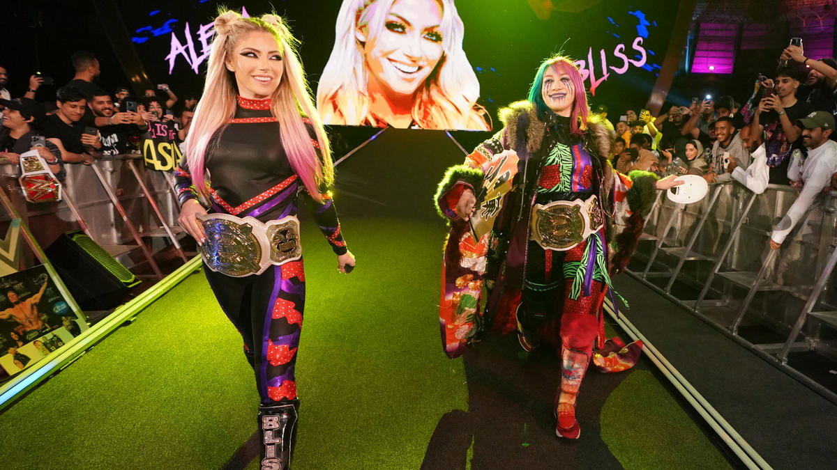 WWE stars Alexa Bliss and Asuka