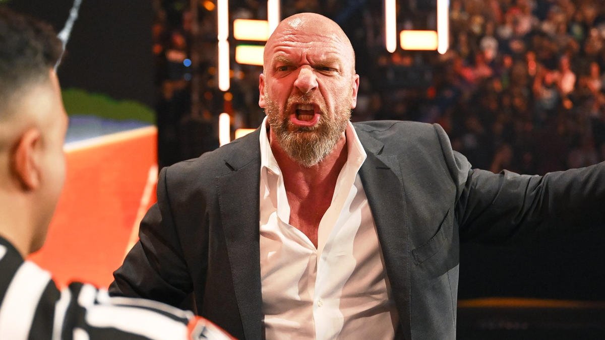 VIDEO: Triple H Tells WWE Star ‘Stop Turning Your Back To Hard Camera’ Live On Air