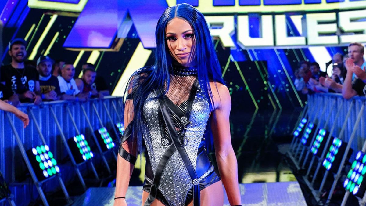 WWE fans left in shock as Sasha Banks shows off dramatic new look after  making debut for rivals NJPW