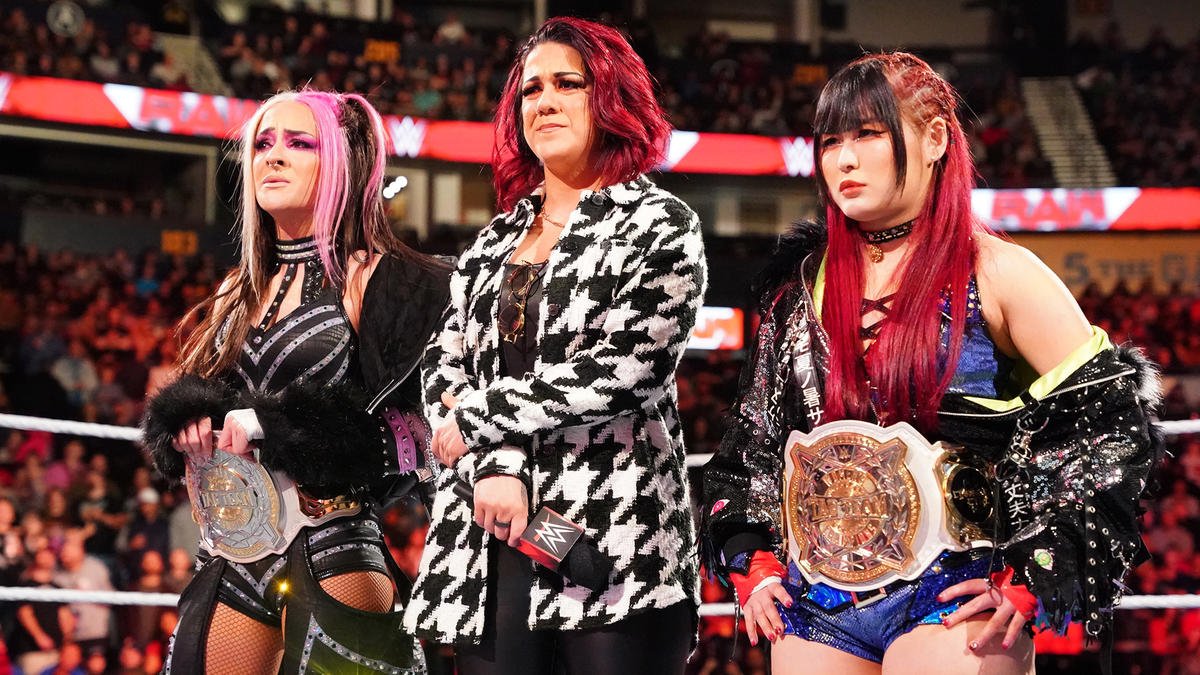 Surprise Return Challenges For WWE Women’s Tag Team Championship