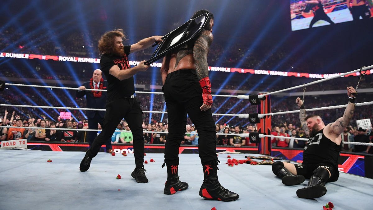 Sami Zayn couldn't take it anymore and finally struck Roman Reigns with a steel chair after Reigns had assaulted Kevin Owens