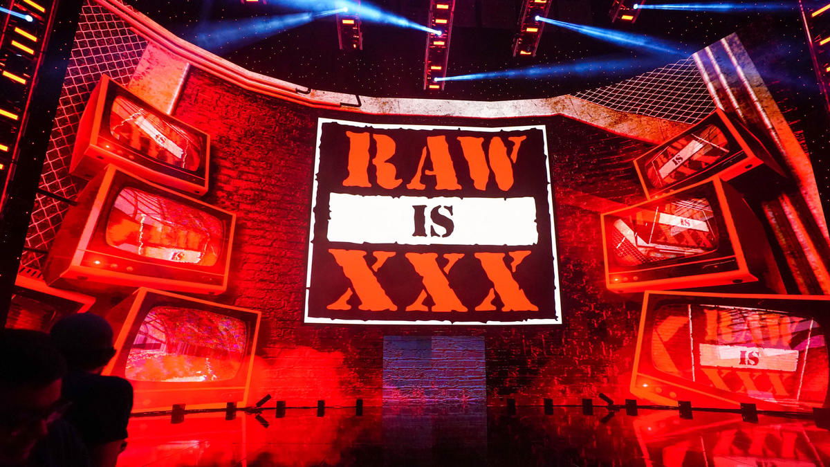 WWE RAW 30 YEARS (01/23/23)