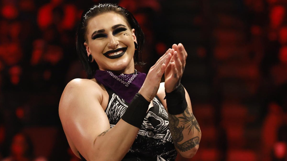 Former WWE Name Believes Rhea Ripley Needs ‘To Get Rid Of All That Goth Stuff’