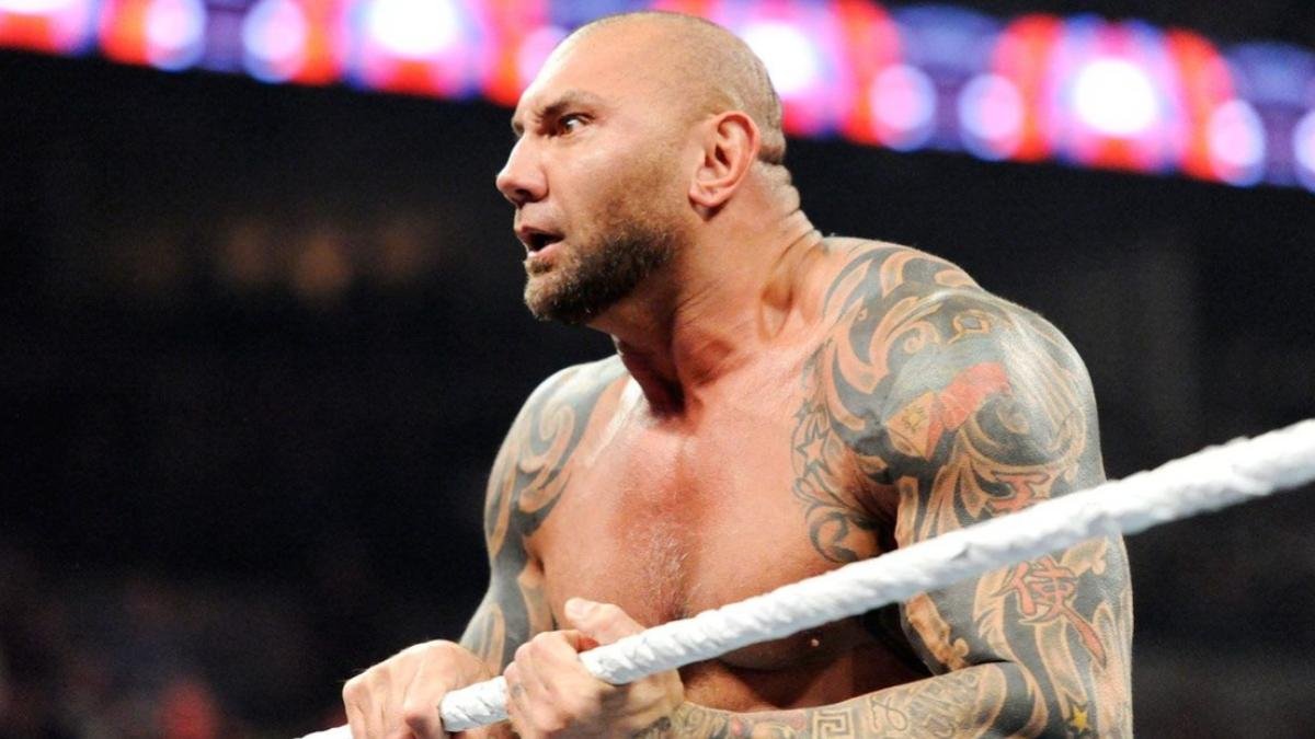 Batista Reacts To WWE SmackDown Spot: ‘This Is Hypnotic’