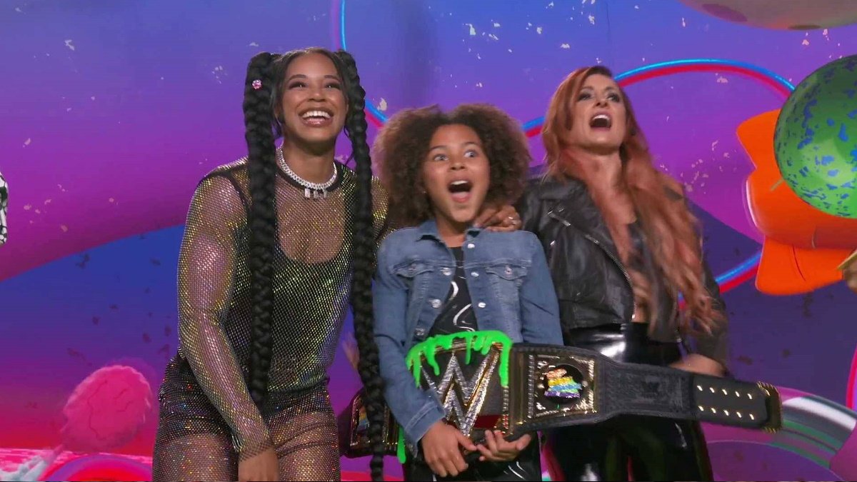 Several Top WWE Stars Attend Kid’s Choice Awards (Photos)