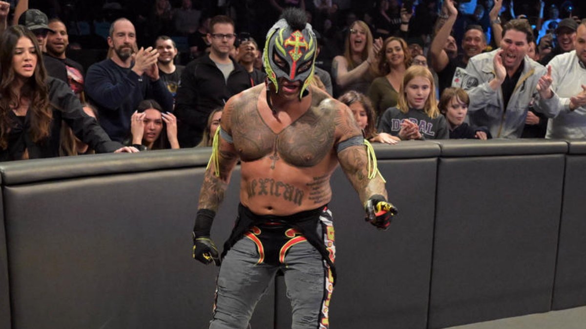Rey Mysterio Dedicates Match With Dominik Mysterio ‘To All Those Dads Putting Up With Their Kids’