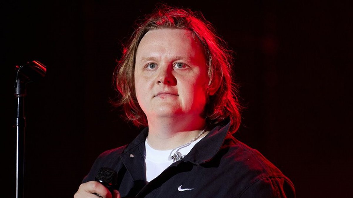 Lewis Capaldi Channels WWE Hall Of Famer To Celebrate Fifth UK Number One