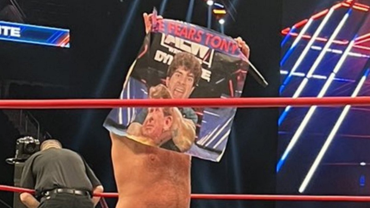 VIDEO: Tony Khan’s Reaction To Vince McMahon Sign On AEW Dynamite