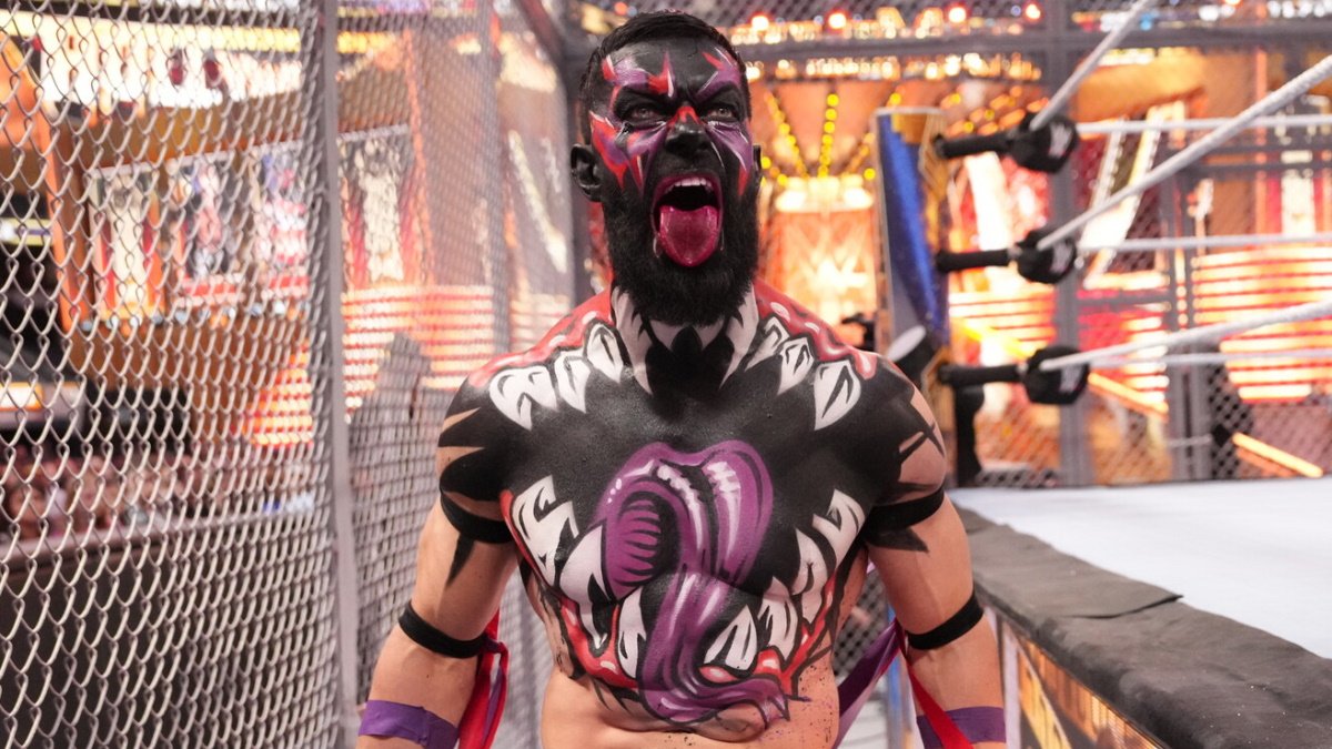 Finn Balor Meets Young Fan At Balor’s Home ‘Trick Or Treating’ Dressed As ‘The Demon’