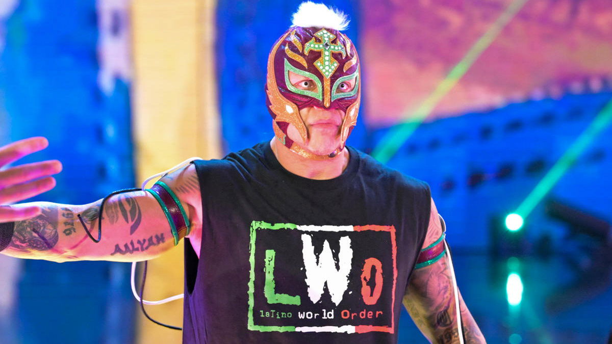 WWE Star Shares New Unmasked Photo Of Rey Mysterio