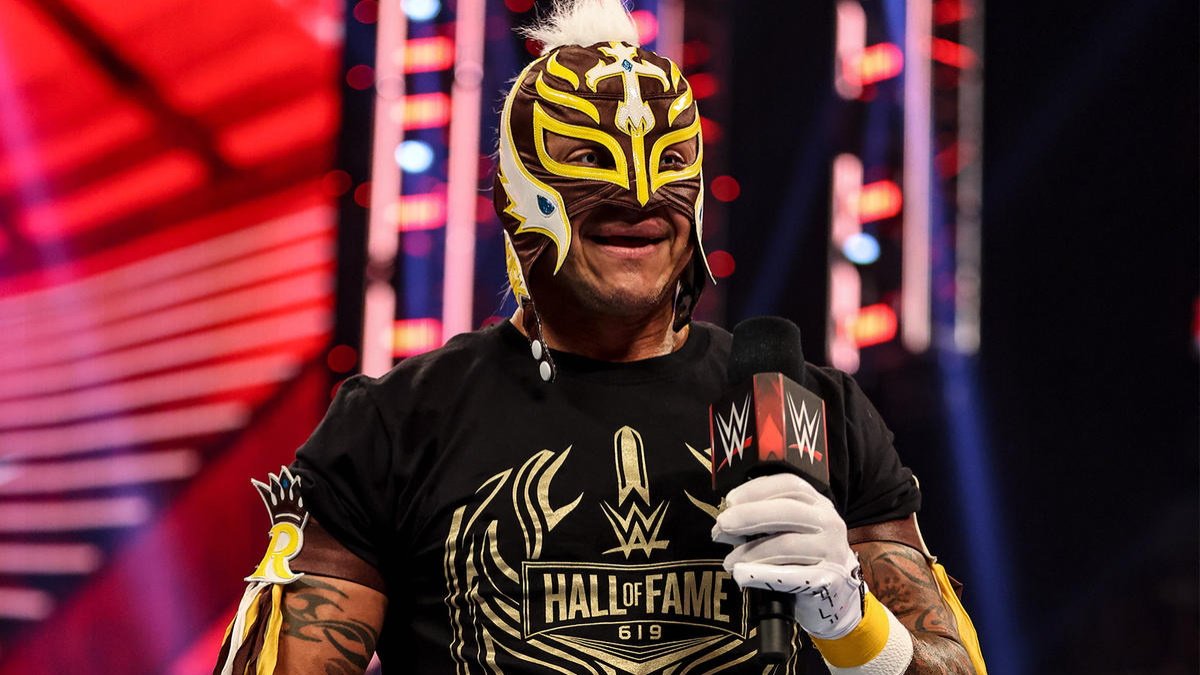 Rey Mysterio Addresses Judgment Day’s Attack On Bad Bunny To Open WWE Raw