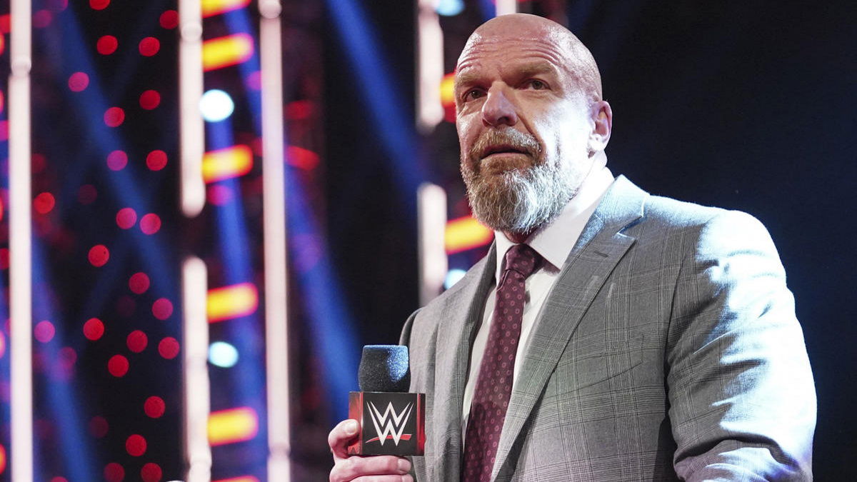 VIDEO: Triple H Attends New York Fashion Week With Jeff Bezos & Ari Emmanuel